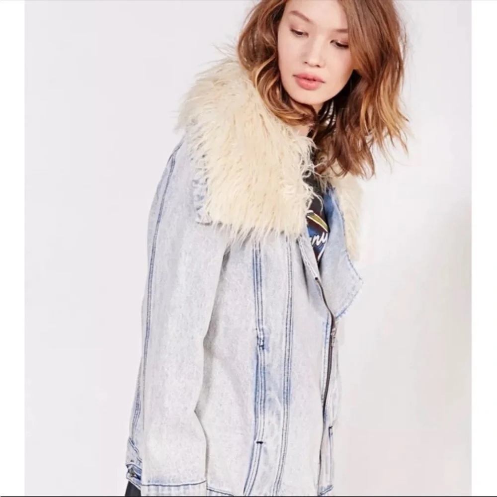 Somedays Lovin Oversized Denim Jacket W/Faux Fur Weathered Aged Acid Wash SZ S